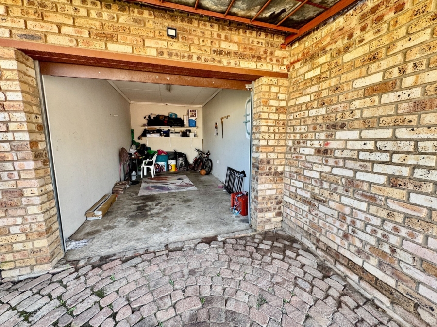 3 Bedroom Property for Sale in Potchefstroom North West